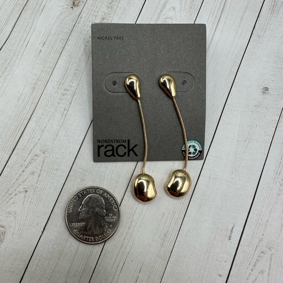 !!Host Pick!!  NWT Nordstrom Rack Goldtone Dangle Earrings - Picture 8 of 9